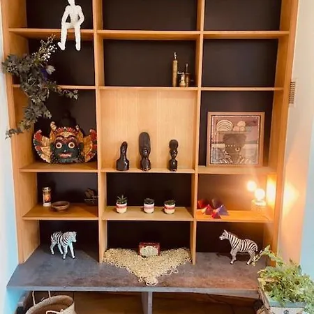 Charming & Spacious Duplex Viewing The Lovely Mas Apartment *
