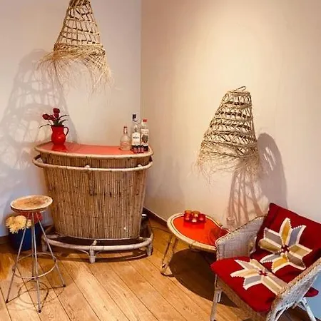 Charming & Spacious Duplex Viewing The Lovely Mas *