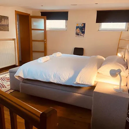 Charming & Spacious Duplex Viewing The Lovely Mas Antwerp